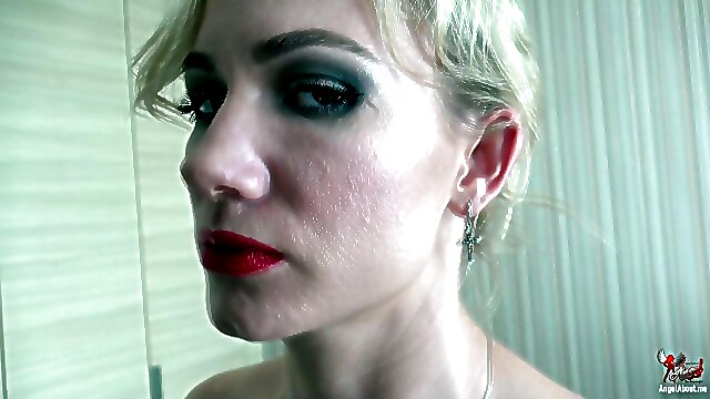 Mom garters, dreamgirls milf, boss garter, masturbation rough, rough masturbating