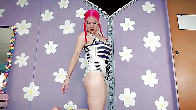 Pussy flash voyeur, nip slip voyeur, flashing nip slip, amateur flash pussy, slips fetish