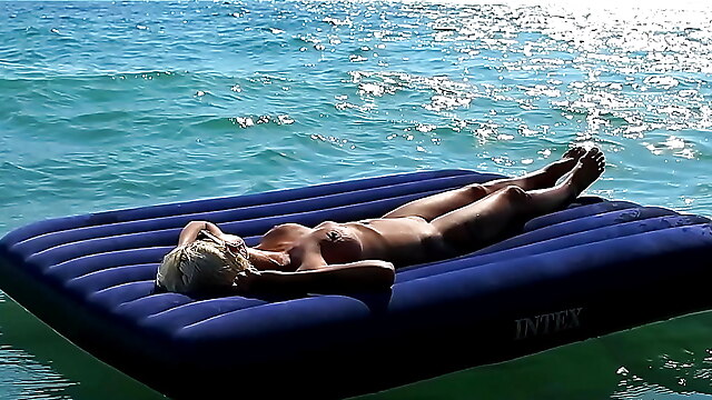 Nudist beach amateur nudist, closeup slow, beach nudist slut, homemade outdoor slut, nude pussy in public