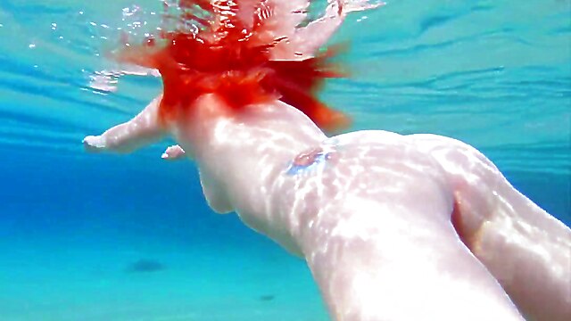 Swim teen, curvy teen big tits, amateur ginger tits, swimming underwater, redhead swimming