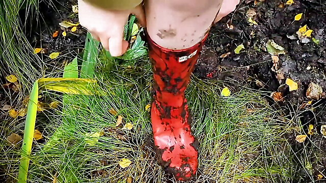 Leather dogging, boots latex outdoor, latex public sex, forest latex, mud leather