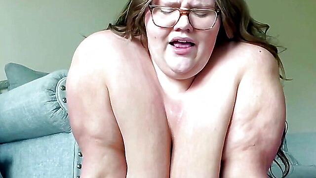 Bbw mom glasses, ass jiggling riding, mature bbw riding dildo, ssbbw mature riding, homemade bbw glasses